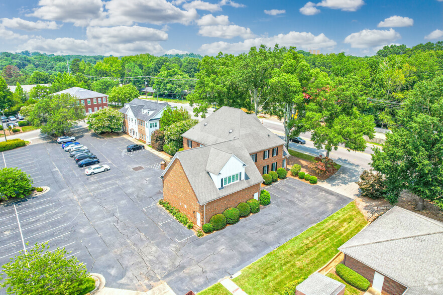 5940 Monroe Rd, Charlotte, NC for lease - Aerial - Image 2 of 9