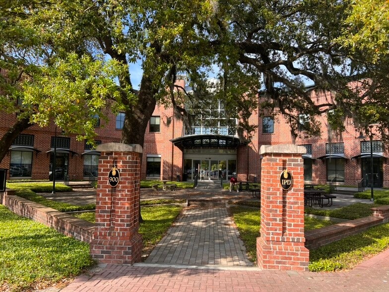 900 Island Park Dr, Charleston, SC for lease - Building Photo - Image 1 of 21