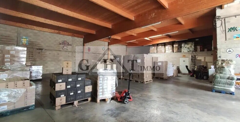 Industrial in Le Mesnil-Amelot for sale - Interior Photo - Image 3 of 5