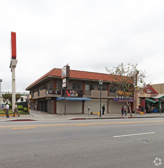 836-840 N Broadway St, Los Angeles, CA for lease - Building Photo - Image 1 of 5