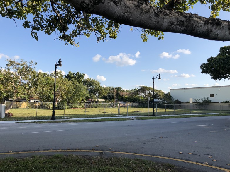 1833-1859 SW 3 Ave, Miami, FL for sale - Primary Photo - Image 1 of 1