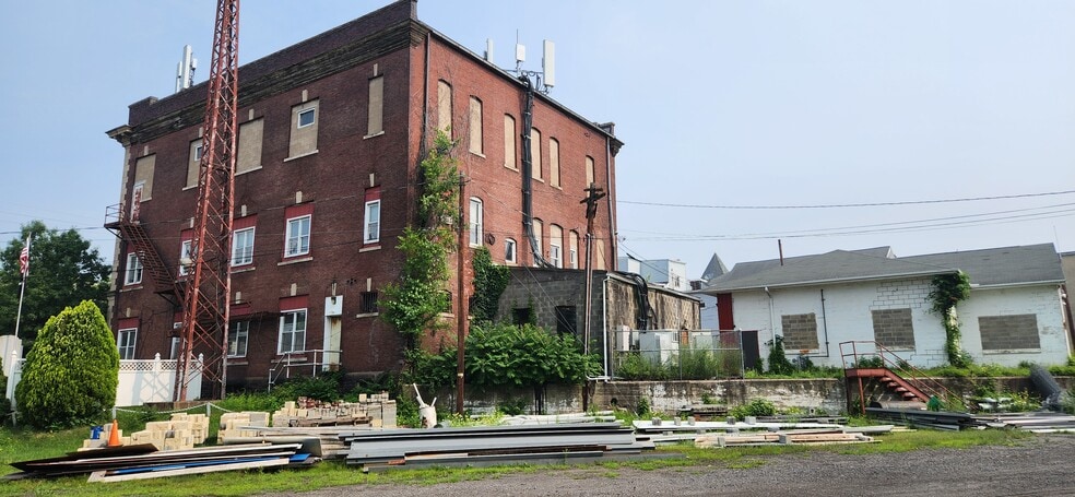 8 N Main St, Ashley, PA for sale - Building Photo - Image 2 of 7