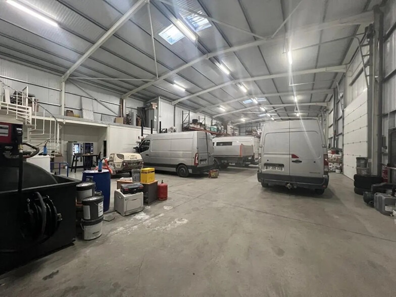 Flex in Roussillon for sale - Interior Photo - Image 1 of 5