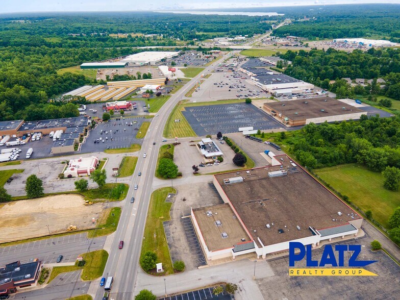 Retail in Warren, OH for sale - Building Photo - Image 1 of 1