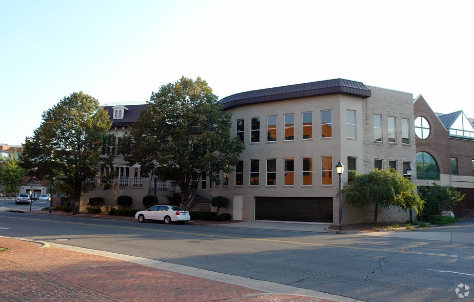 200 Daingerfield Rd, Alexandria, VA for lease - Primary Photo - Image 2 of 15