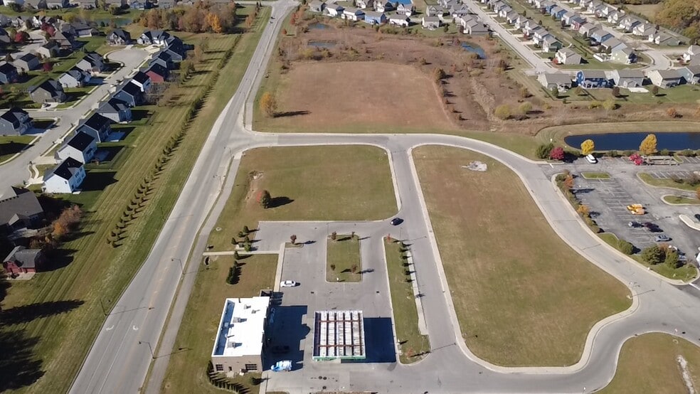 7963 Paul Ave, Brownsburg, IN for sale - Building Photo - Image 2 of 11