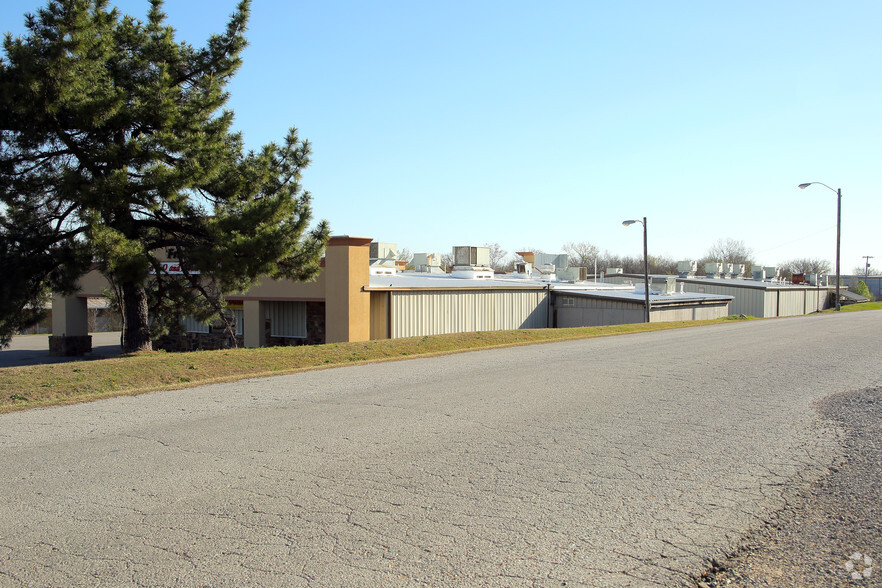 1425 New Sapulpa Rd, Sapulpa, OK for lease - Building Photo - Image 2 of 4