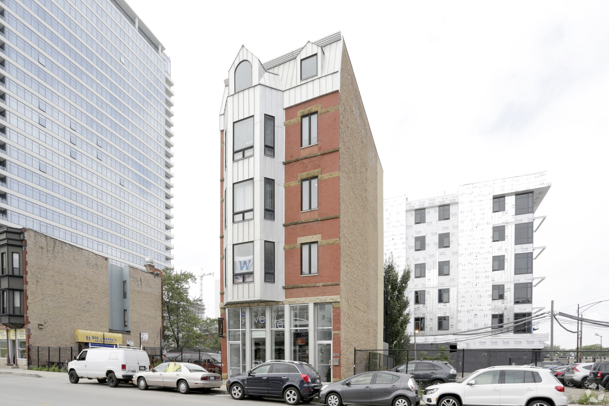 870 N Orleans St, Chicago, IL for lease Building Photo- Image 1 of 14