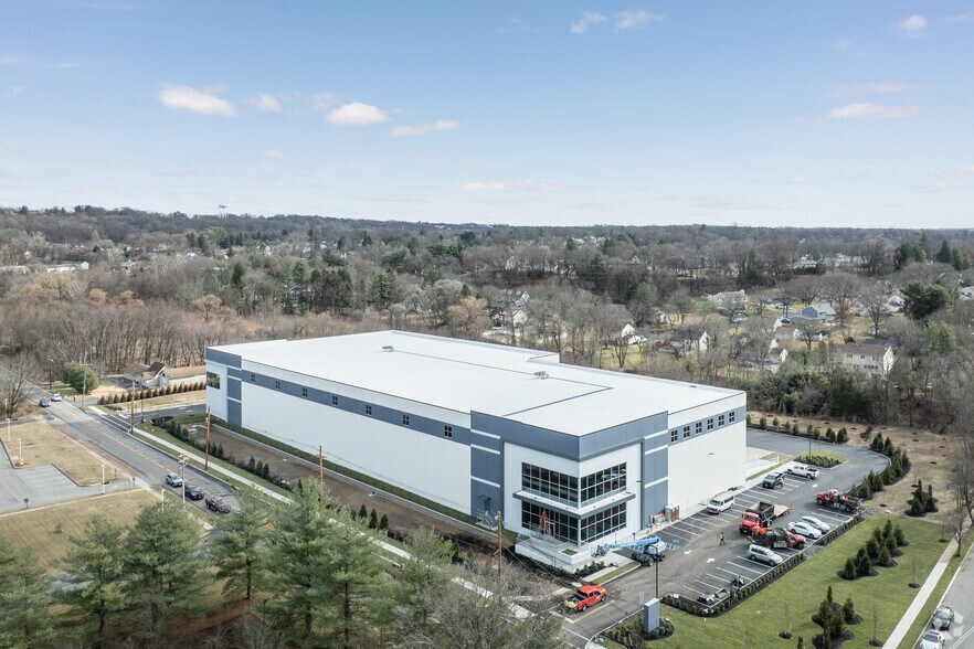 125 Pompton Plains Xrd, Wayne, NJ for sale - Aerial - Image 3 of 7