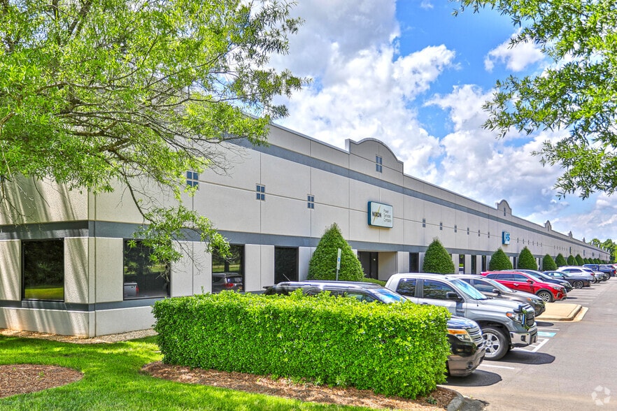3101 Yorkmont Rd, Charlotte, NC for lease - Building Photo - Image 3 of 4