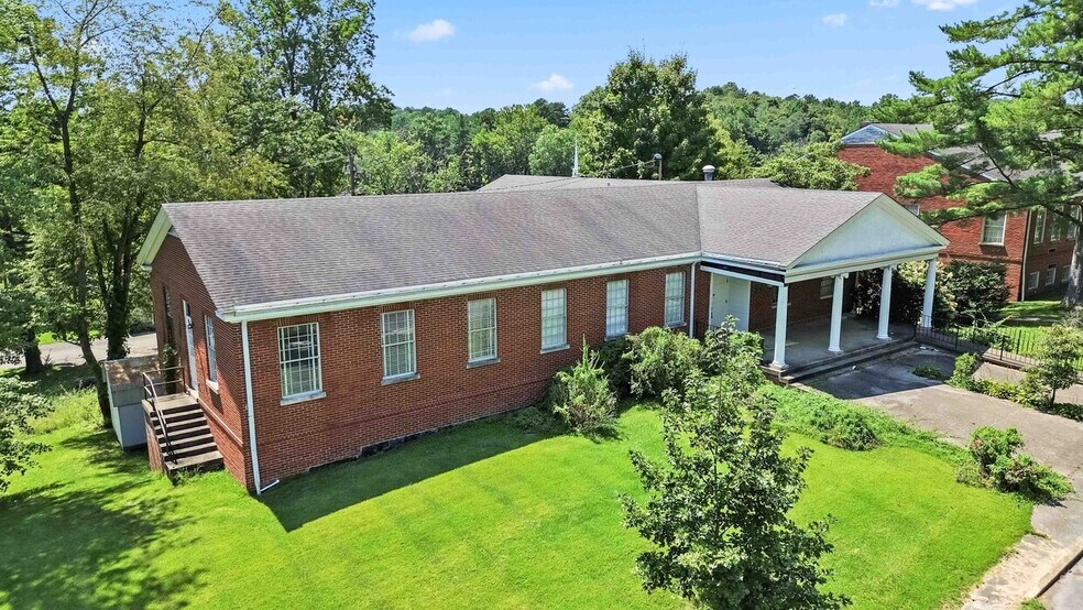 90 Bennett Cir, London, KY for sale - Primary Photo - Image 1 of 5