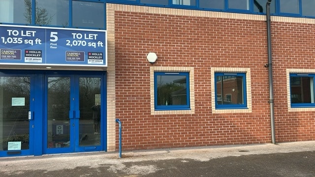 Moulden Way, Reading for lease - Interior Photo - Image 3 of 5