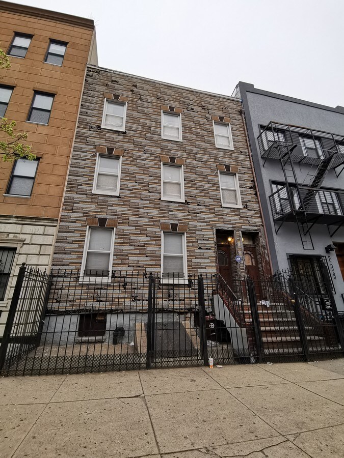 237 Montrose Ave, Brooklyn, NY 11206