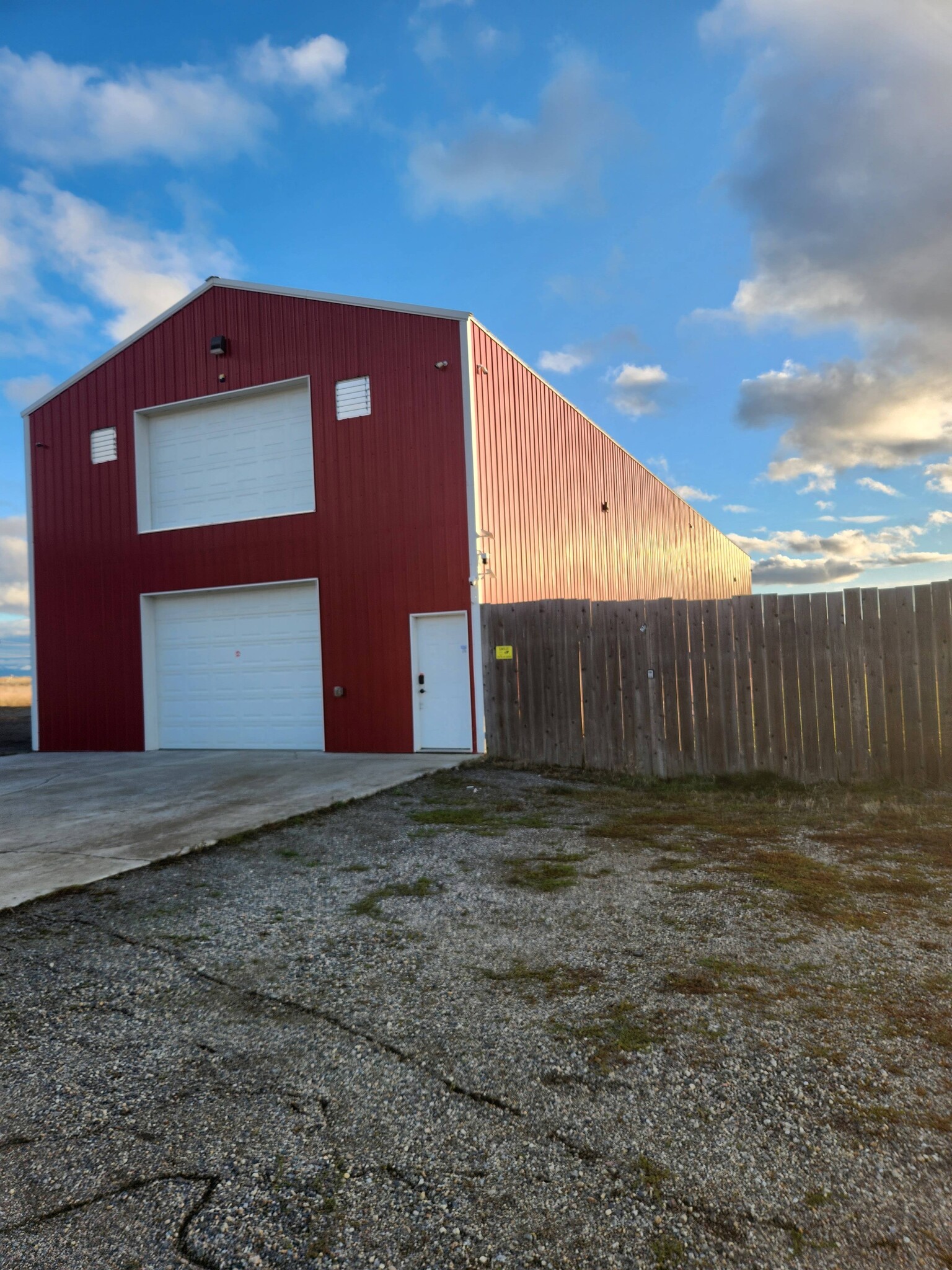 1405 W Half Moon Rd, Colbert, WA for lease Building Photo- Image 1 of 5