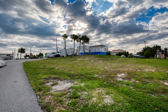 1500 Ocean Shore Blvd, Ormond Beach, FL for lease Building Photo- Image 2 of 18