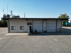 1800 Golden State Rd, Bakersfield, CA for lease Building Photo- Image 2 of 3