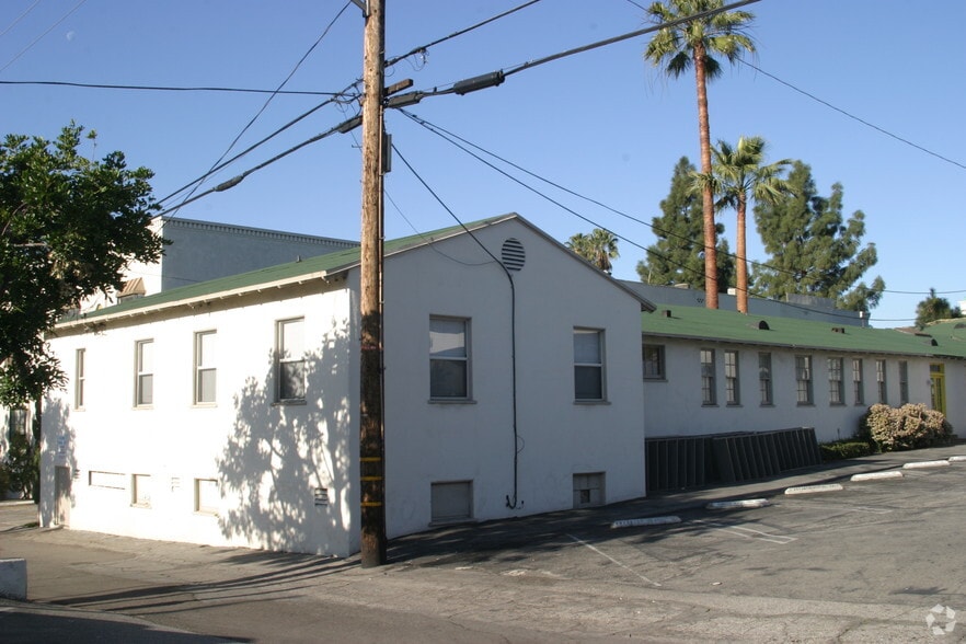 356 E Olive Ave, Burbank, CA for lease - Building Photo - Image 2 of 5