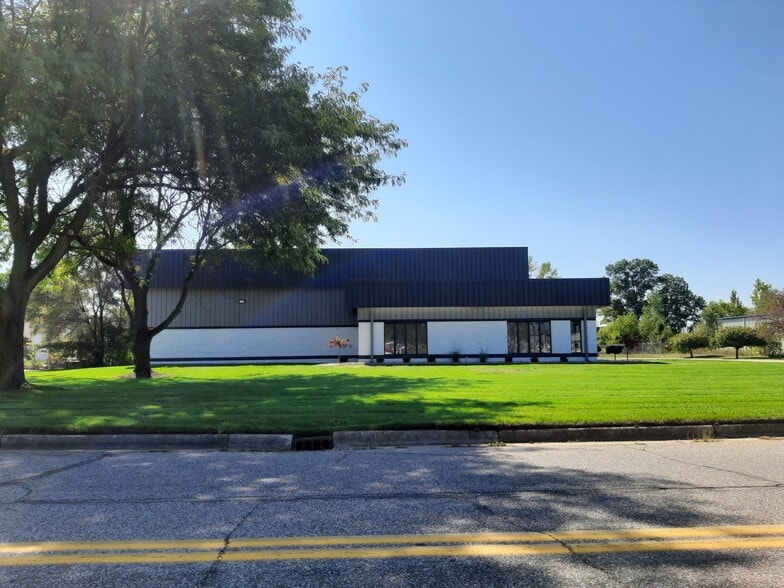 4307 Wyland Dr, Elkhart, IN for lease - Building Photo - Image 2 of 13