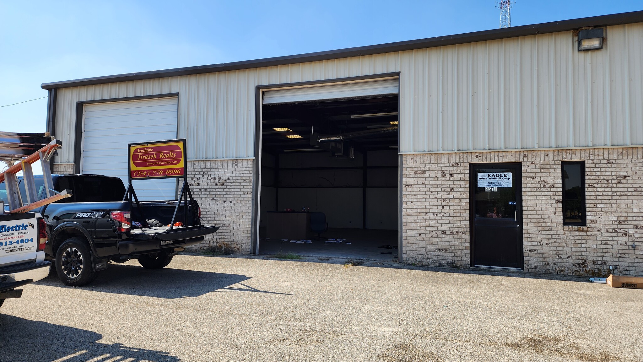 2501 Saulsbury Dr, Temple, TX for lease Building Photo- Image 1 of 6