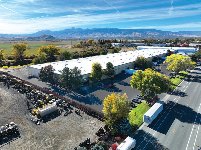 1095 Spice Islands Dr, Sparks, NV for lease - Building Photo - Image 2 of 4