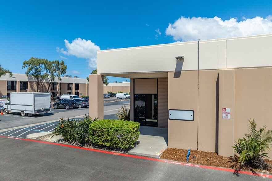 105 W 35th St, National City, CA for lease - Building Photo - Image 3 of 9