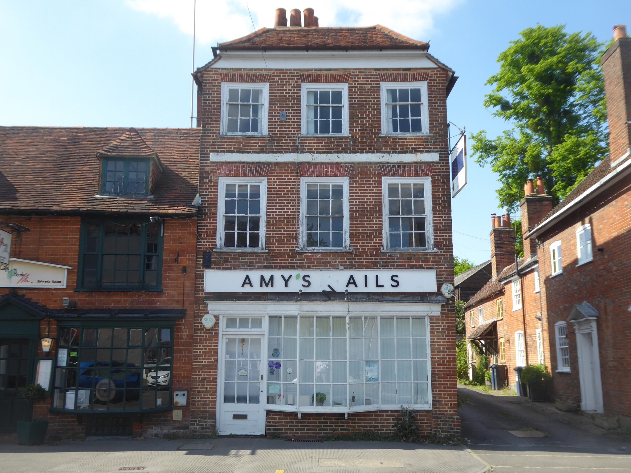 85 West St, Farnham for sale Building Photo- Image 1 of 1