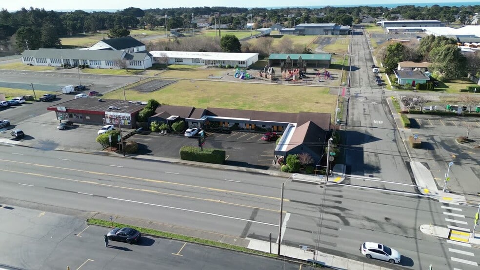 940 Oregon Ave SE, Bandon, OR 97411