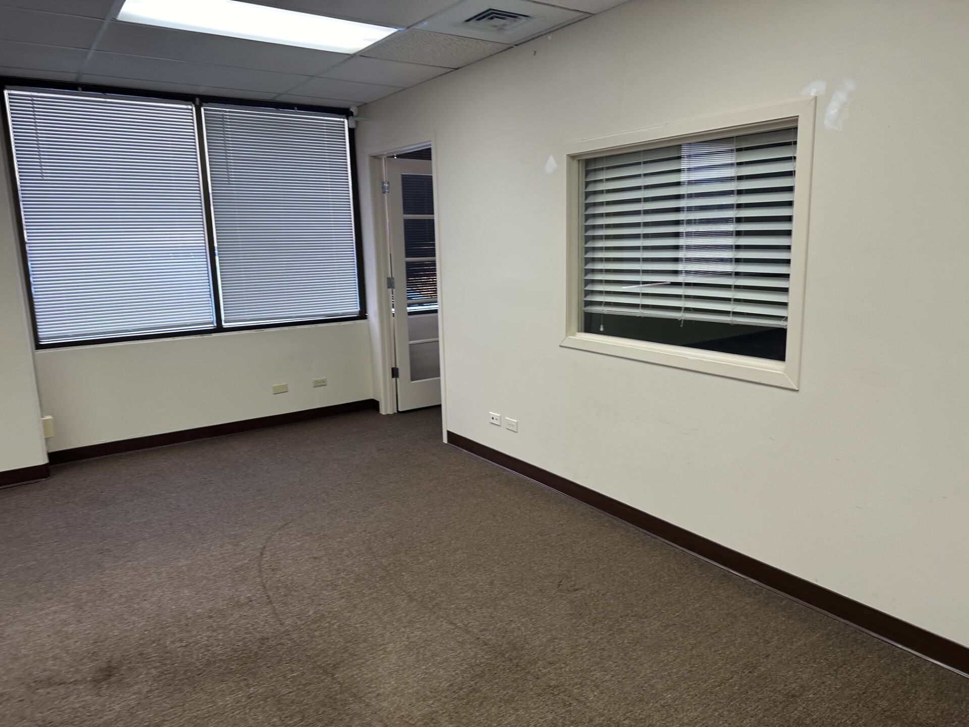 98-1238 Kaahumanu St, Pearl City, HI for lease Building Photo- Image 1 of 5