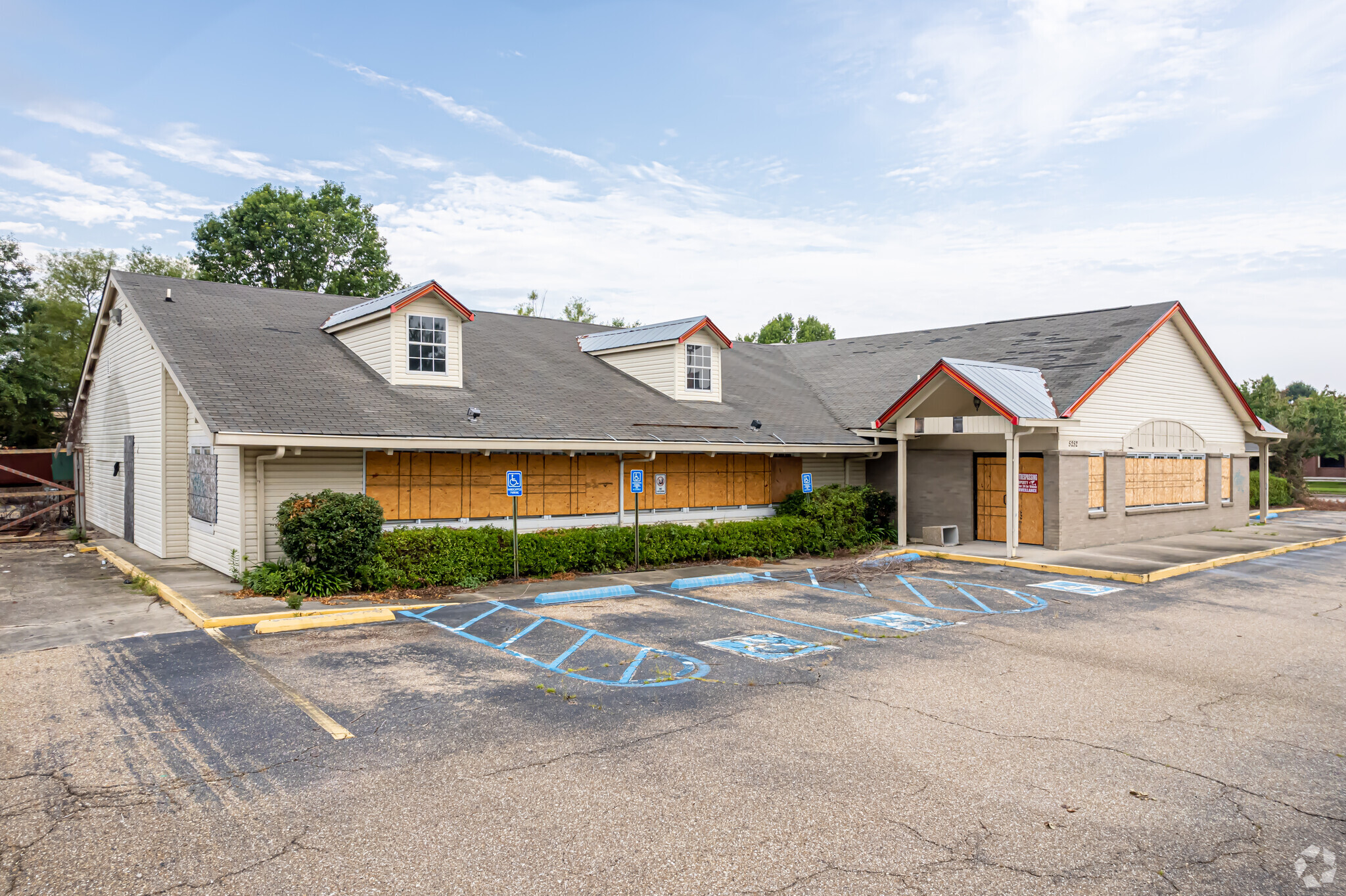 5252 S Sherwood Forest Blvd, Baton Rouge, LA for sale Primary Photo- Image 1 of 1