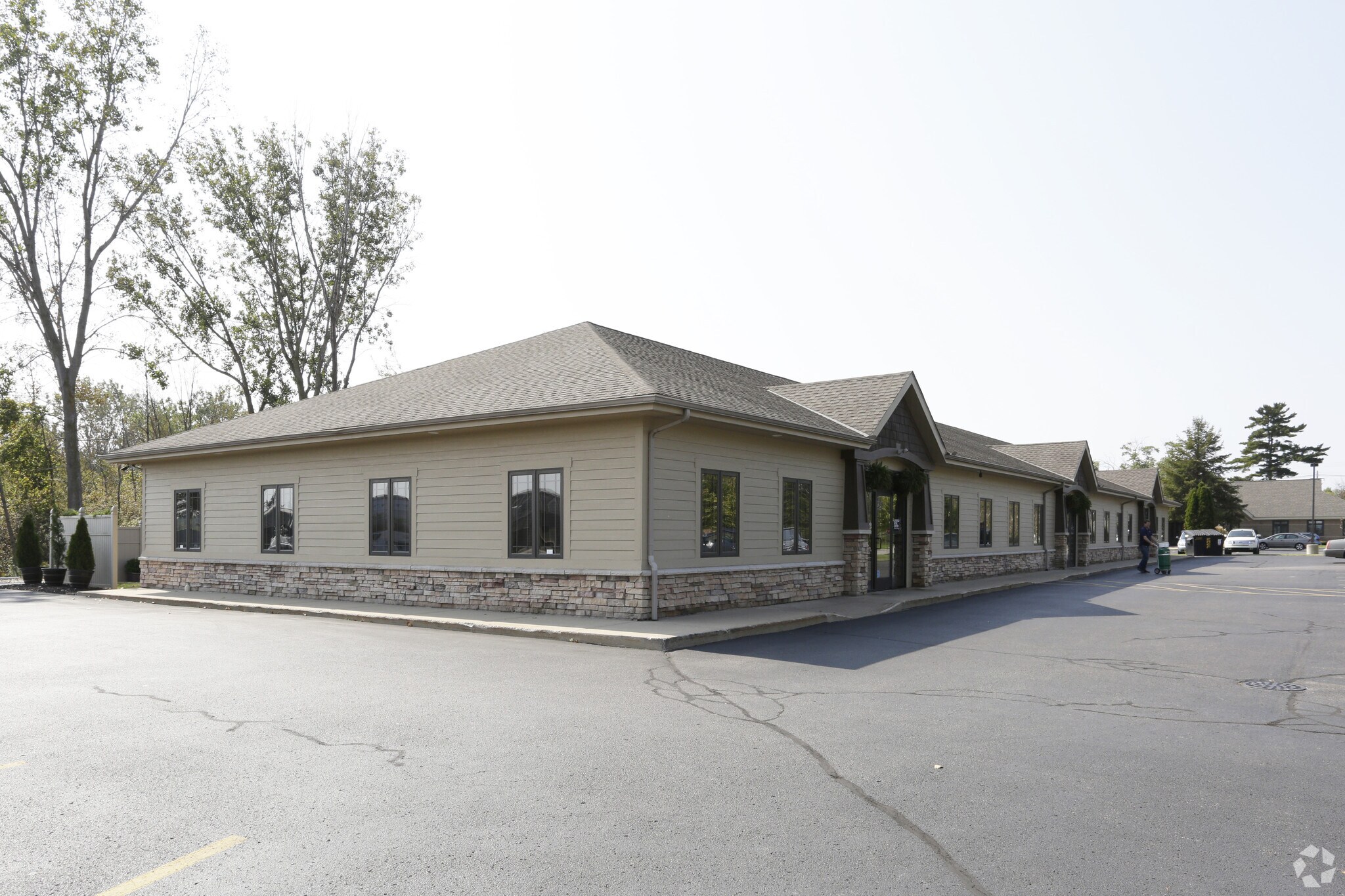 Office in Holland, MI for sale Primary Photo- Image 1 of 1