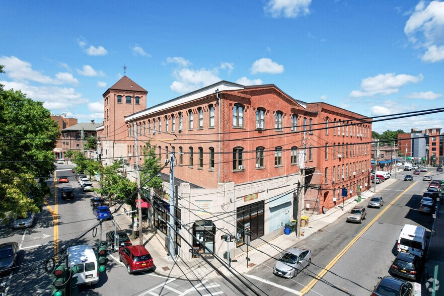 168 Irving Ave, Port Chester, NY for lease - Building Photo - Image 2 of 18