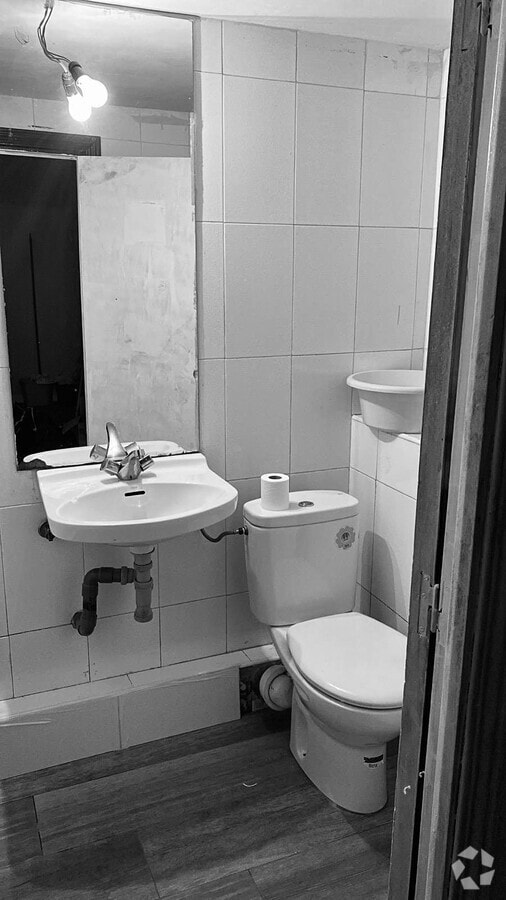 Calle Humera, 21, Fuenlabrada, MAD 28945 - Unit Puerta C, Esc. 1 -  - Interior Photo - Image 1 of 5