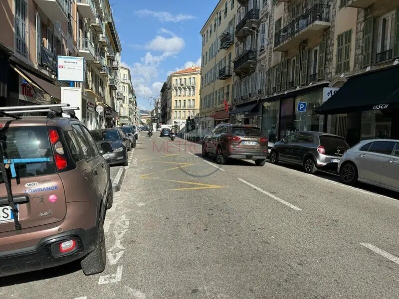 Retail in Nice for lease Building Photo- Image 1 of 5