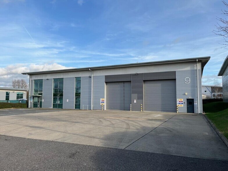 Axial Way, Colchester for lease - Building Photo - Image 2 of 17