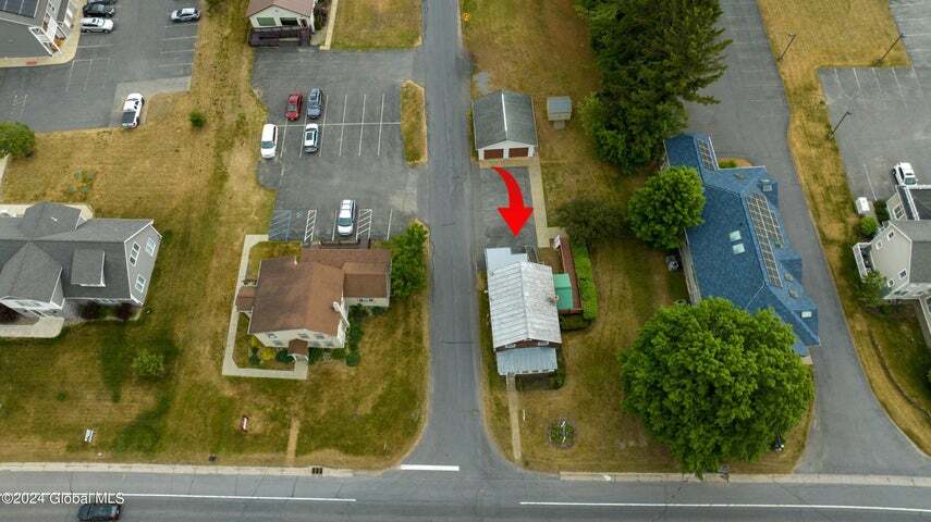 460 Maple Ave, Saratoga Springs, NY for lease Interior Photo- Image 1 of 4