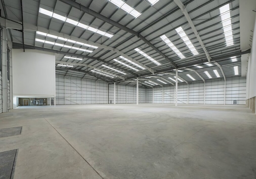 Ferry Ln, Rainham for lease Interior Photo- Image 1 of 3