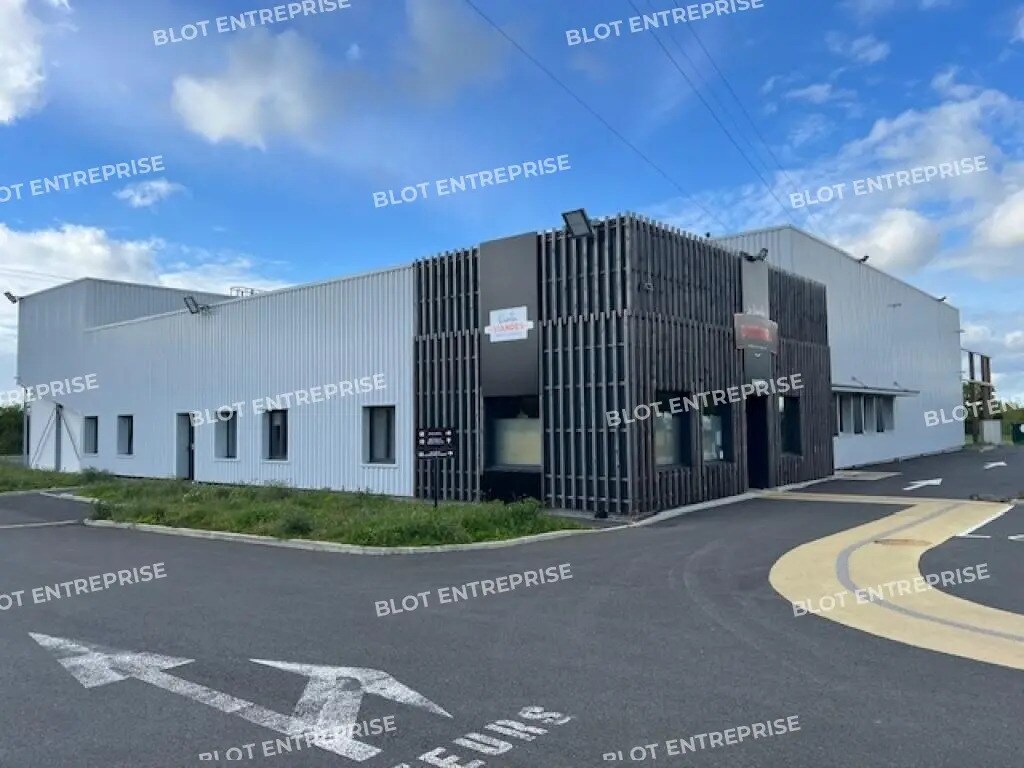 Industrial in Saint-Brandan for sale Building Photo- Image 1 of 2
