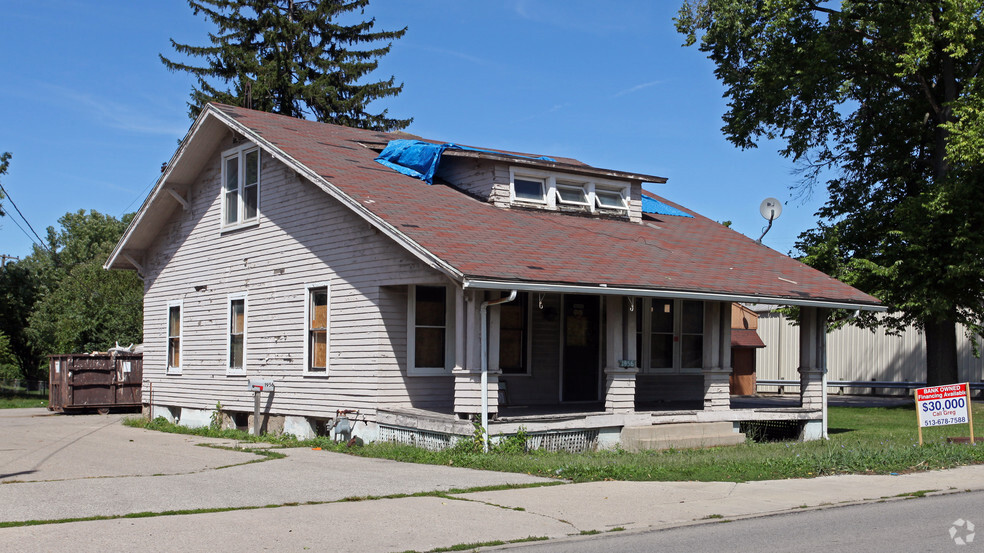 1956 Fairgrove Ave, Hamilton, OH for sale - Primary Photo - Image 1 of 2