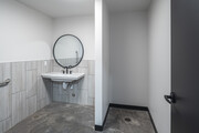 A7 - 1250 SF - Bathroom