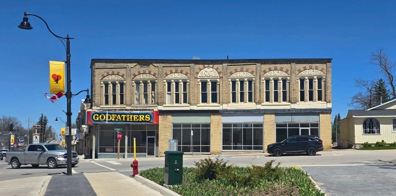 1 Rattenbury St E, Dungannon, ON for sale - Building Photo - Image 2 of 2