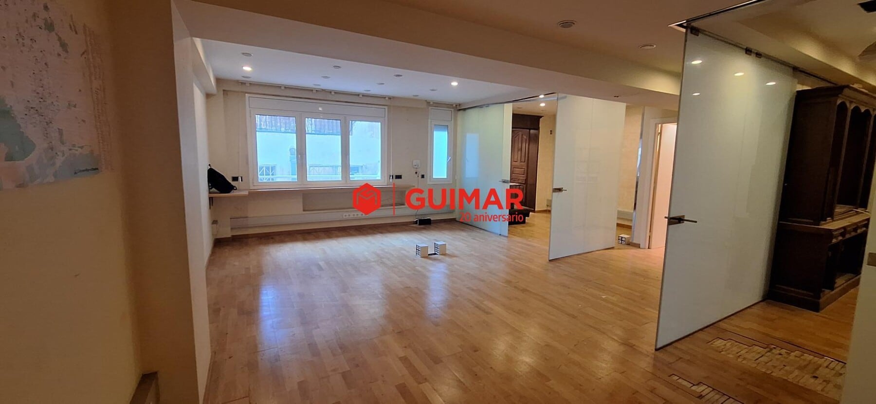 Barcelona, BAR 08010 - Unit 3 -  - Interior Photo - Image 1 of 9