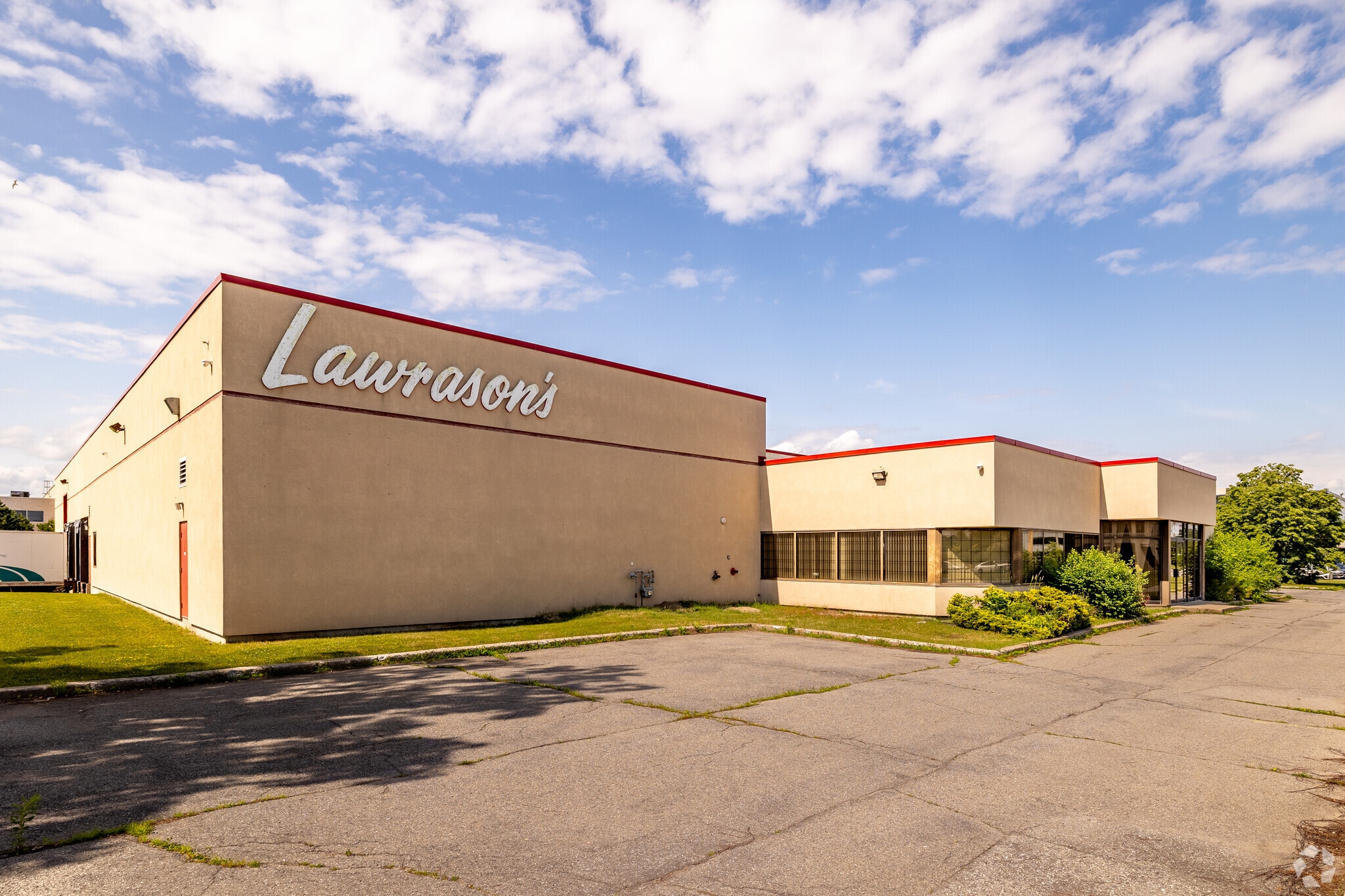 400 Rue Joseph-Carrier, Vaudreuil-dorion, QC for sale Primary Photo- Image 1 of 1