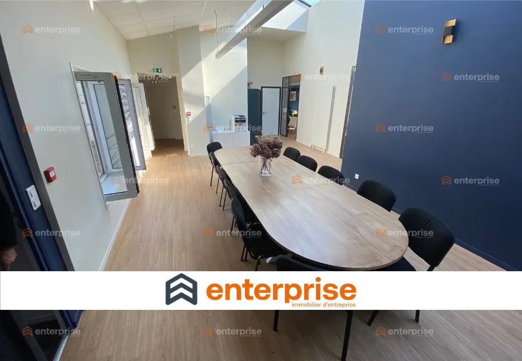 Office in Lille for lease Interior Photo- Image 1 of 7