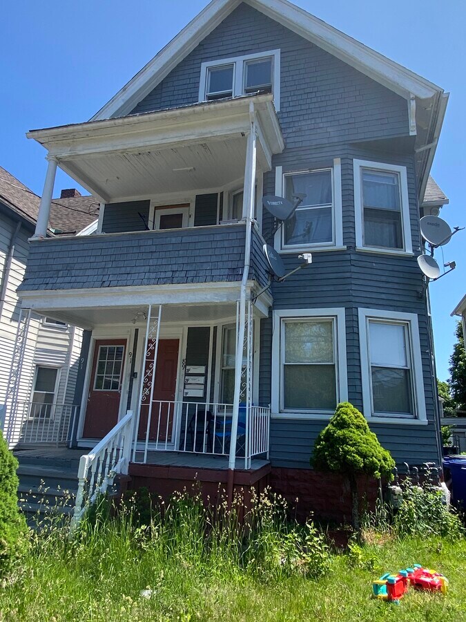 89 Clinton Ave, New Haven, CT 06513