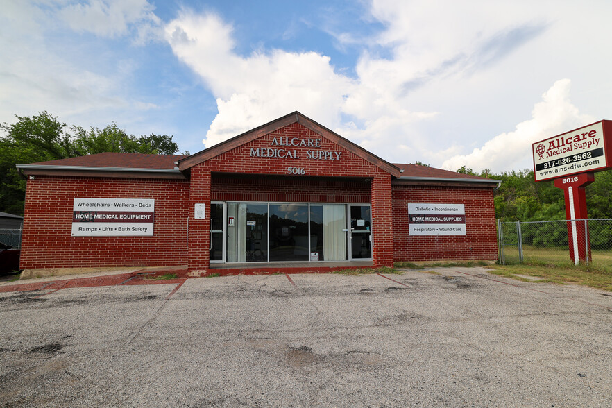 5016 Jacksboro Hwy, Fort Worth, TX for sale - Building Photo - Image 2 of 17