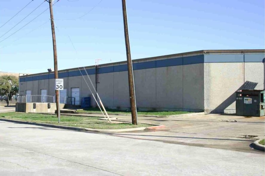 1467 Lemay Dr, Carrollton, TX for lease - Building Photo - Image 3 of 7