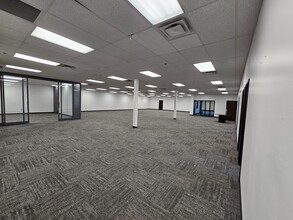 6402 Corporate Dr, Indianapolis, IN for lease Interior Photo- Image 2 of 6