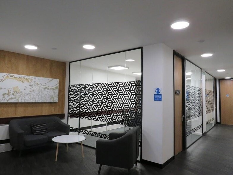 Church St, Stratford Upon Avon for lease - Interior Photo - Image 1 of 21