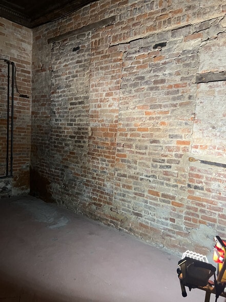 107 Wicker St, Sanford, NC for sale - Building Photo - Image 3 of 10