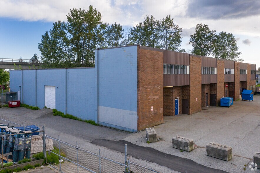 6976-6984 Palm Av, Burnaby, BC for lease - Building Photo - Image 3 of 9